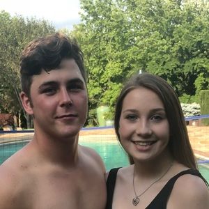 Meet your Posher, Sidney